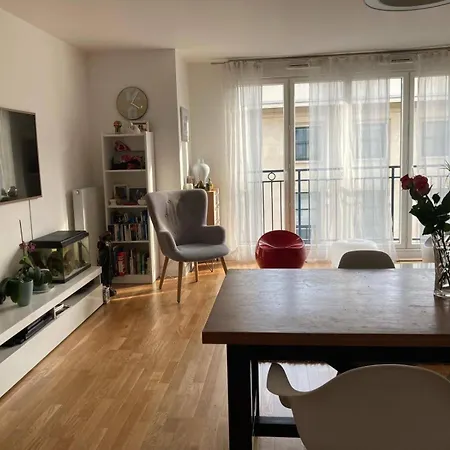 Chaleureux Et Lumineux Apartment