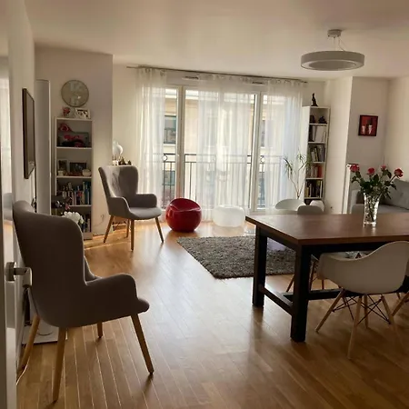 Chaleureux Et Lumineux Apartment